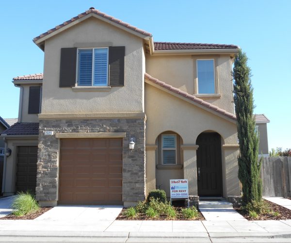 2023 E. Makenna Dr. Fresno, Ca. 93730
