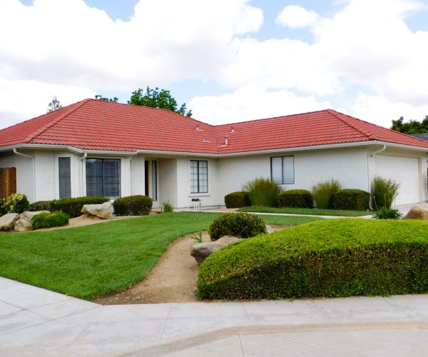 656 N. Ezie Ave Clovis, Ca. 93611
